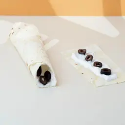 لبنه بالزيتون